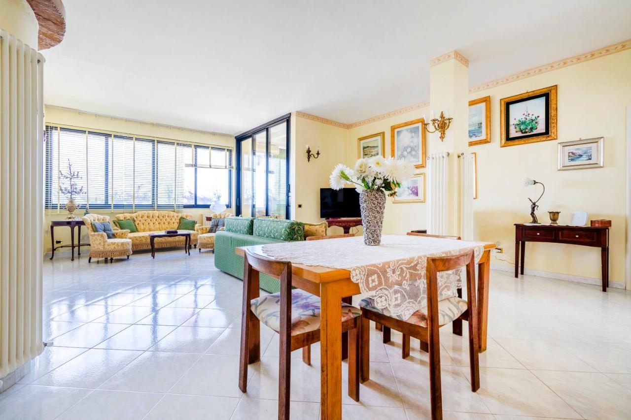 Grazia Attic Apartment With Terrace Trani Exterior foto